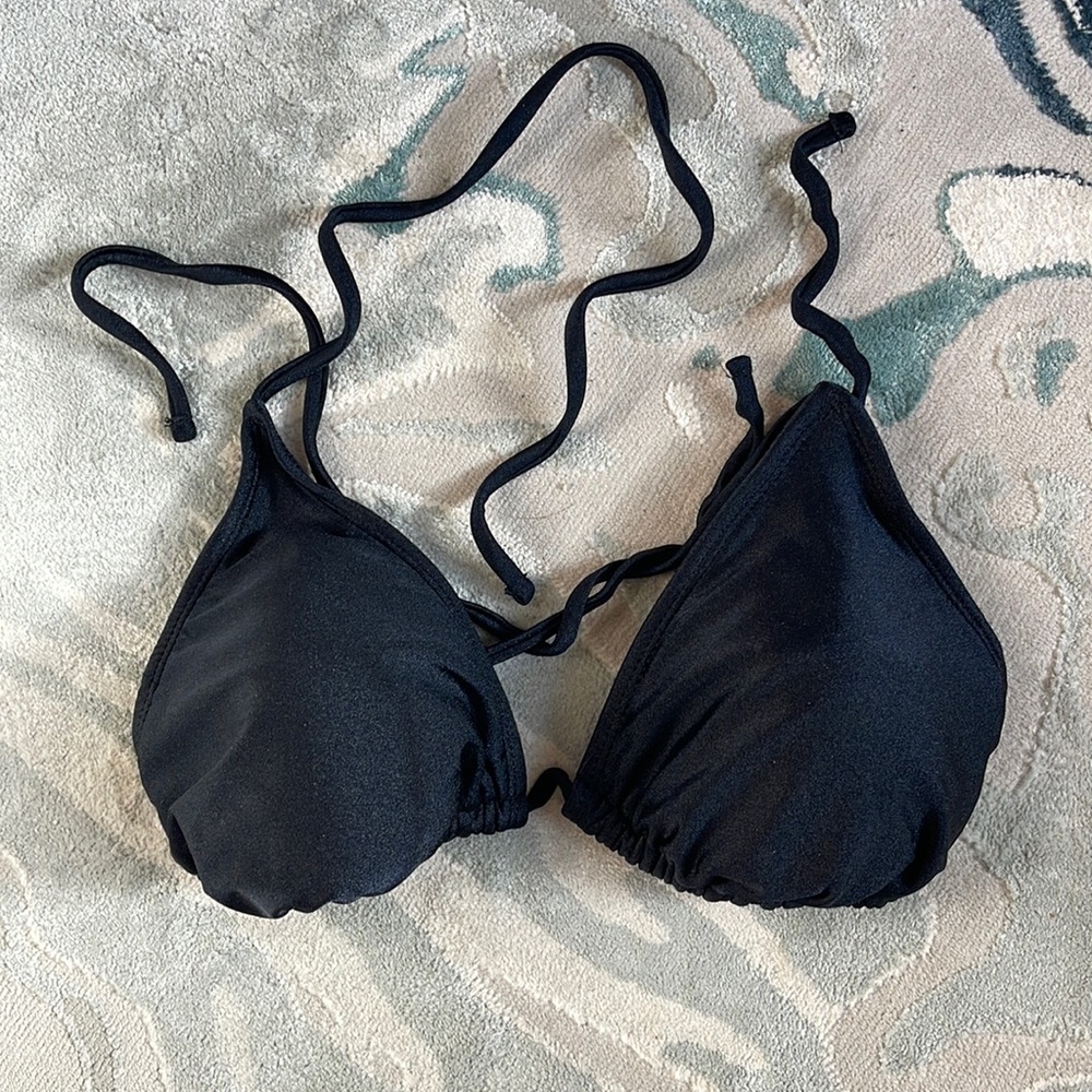 Black bikini top